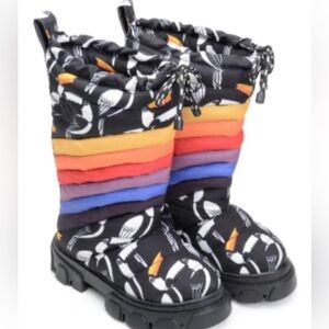Farm Rio graphic toucans puffy tall boot - new with box Sz 6
